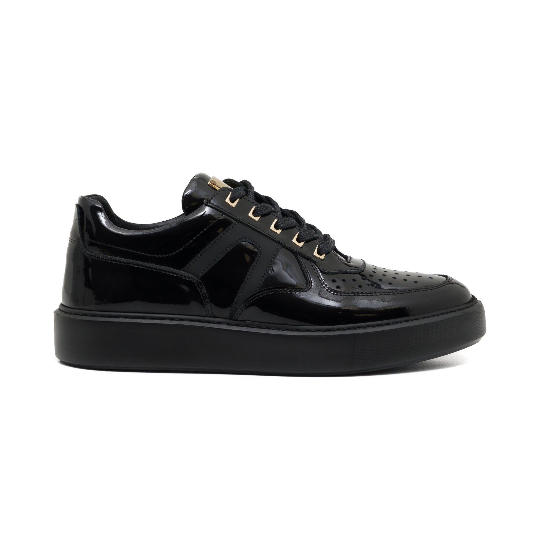 Servo Black Sneaker